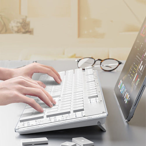 Stilvolle, geräuschlose, kabelgebundene mechanische Tastatur für das Homeoffice 